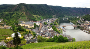 Read more about the article Mosel Valley Germany Guide